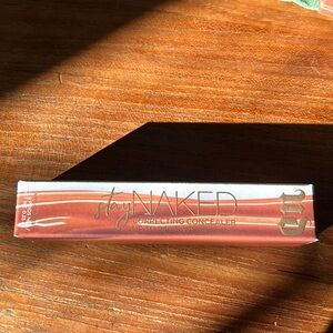 UD Stay Naked Correcting Concealer 80WO Deep Warm Orange